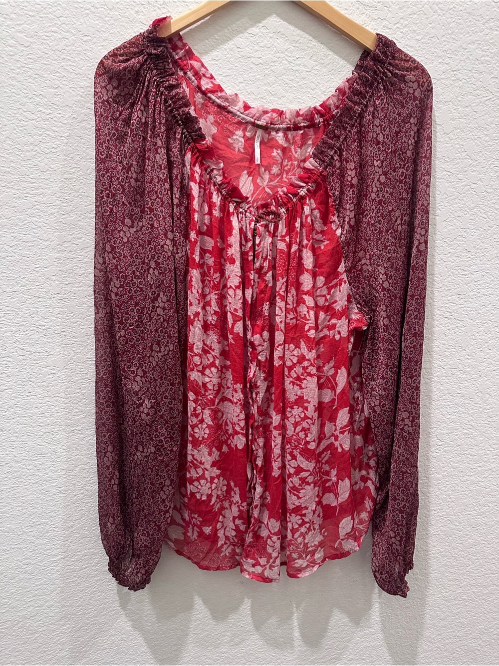 Free People‎ Red Floral Mixed Print Tassel Peasant Blouse Large